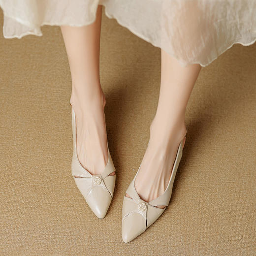 【预售5天】法式绝美软羊皮尖头镂空包头凉鞋夏季新款真皮高跟鞋YCJX&H-7995 商品图1