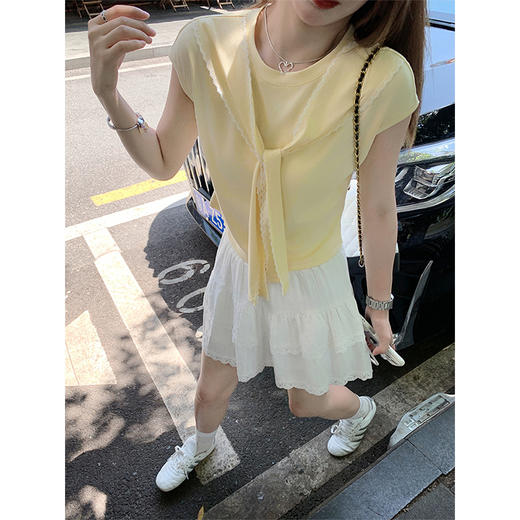 <曾小咸推荐>设计感假两件披肩拼接黄色T恤 商品图4