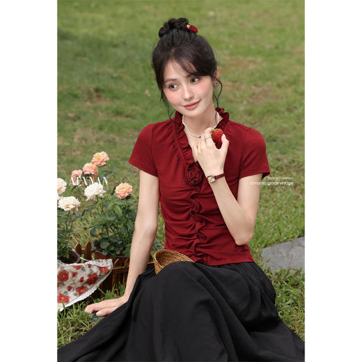 鹿向南「左岸微光」时尚红色短袖t恤女夏设计感小众修身独特上衣 商品图3