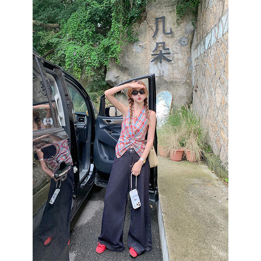 <曾小咸推荐>辣妹纯欲设计扭结挂脖格子背心 商品图1