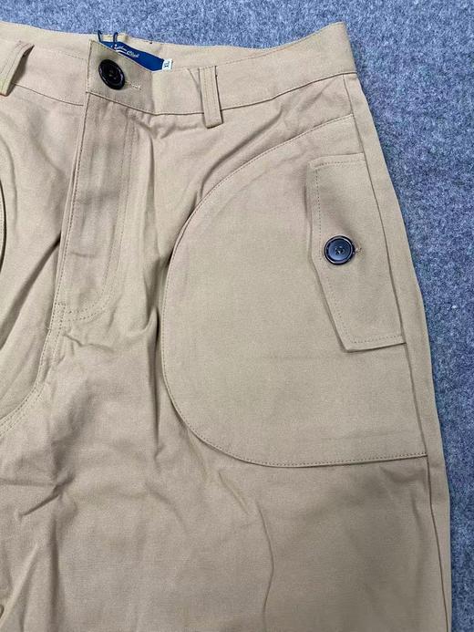 设计款大口袋休闲短裤 商品图7