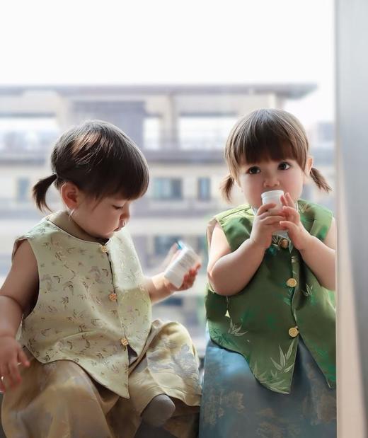 盛唐牡丹| Kids 百蝶织锦缎儿童马甲[特价品] 商品图4