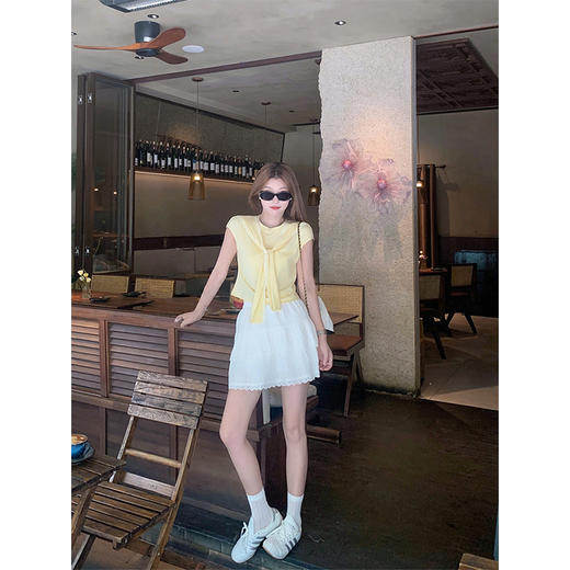 <曾小咸推荐>设计感假两件披肩拼接黄色T恤 商品图3