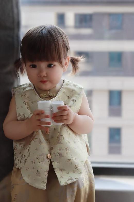 盛唐牡丹| Kids 百蝶织锦缎儿童马甲[特价品] 商品图2