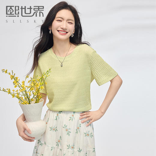 【专属特价】熙世界欧若风圆领正肩T恤女短袖2025夏日新款独特别致肌理感上衣 商品图0