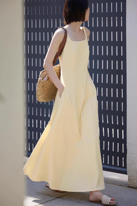 8元退货运费【正品KIAZH法式方领嫩黄色连衣裙】面料不是平纹，自带肌理感，简约又很特别 复古浪漫的方领设计，露肤度刚刚好，视觉上巨显瘦 商品图0