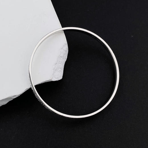 【限时8.8折】【线上铂金馆】PT950 #碎碎冰 【国际铂金协会】铂金实心固口碎碎冰四方手镯(面宽约3.9-4.1mm，厚约1.7mm）(BSZ00121)预售产品下单后不退款不退货不换货不补差价) 商品图1