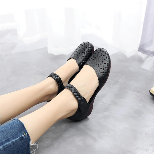 丁摩 夏季妈妈凉鞋牛筋软底包头女鞋女士低跟坡跟舒适镂空鞋5ZF-8132 商品图3