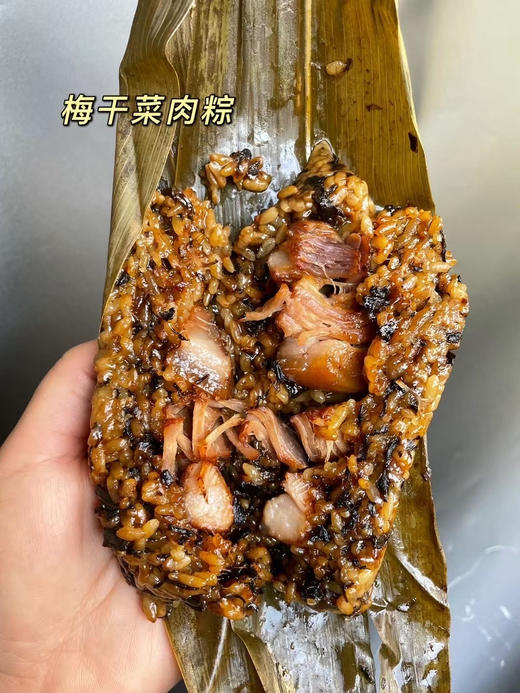 全家福 手工粽 A款套餐
梅干菜肉粽2枚
大肉粽4枚
蛋黄大肉粽2枚
玉米蛋黄肉粽2个 烤鸭蛋6枚 商品图1