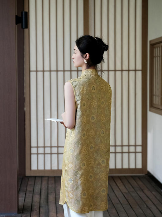 盛唐婧 |真丝宋锦花罗圆形花卉长马甲 商品图4