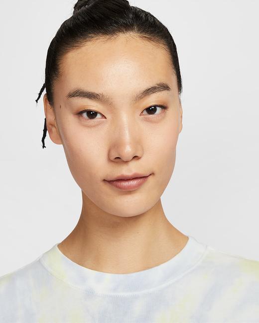 Nike 耐克Sportswear 夏日轻醒系列女子扎染风T恤IF0612-100 商品图3