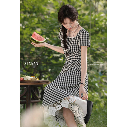 鹿向南「琴语小岛」法式气质黑杏色格子短袖连衣裙女A字长裙夏 商品图1