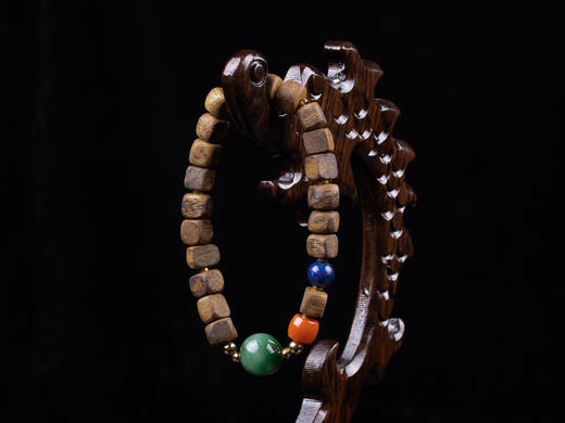 XY0350沉香+碧玉南红青金石方形珠手串 商品图8