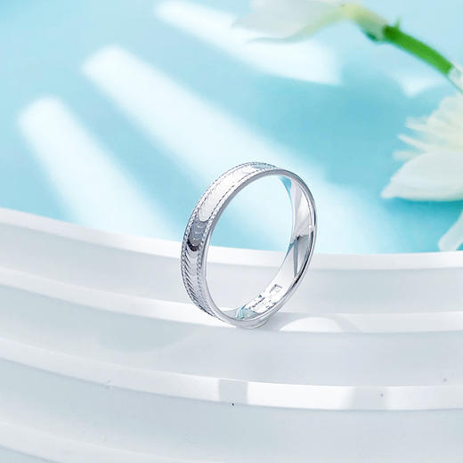 【限时8.8折】【线上铂金馆】PT950 铂金实心固口CNC猫眼圈戒（面宽约3.3-3.7mm）(PTJZ00028)预售产品下单后不退款不退货不换货不补差价) 商品图1