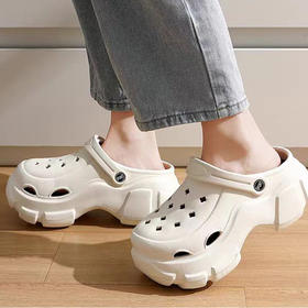 Safiya/索菲娅2025厚底轻便透气简约时尚洞洞鞋拖鞋SFD2110002