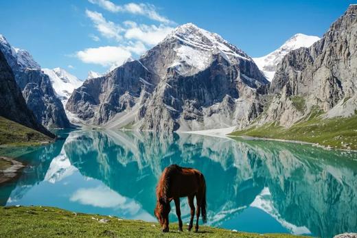 【越野车】新疆“秘境”天堂湖（骑马穿越）、天山石林、拜城红石林、克玫尔魔鬼城10天摄影团 商品图0