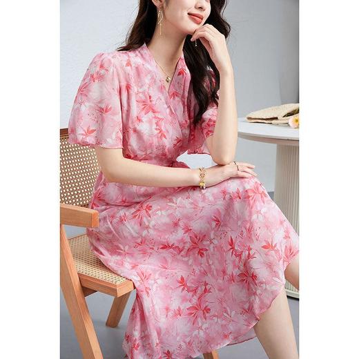 「高货kbnq」全新升级【铂金会员505/天猫679/差价174】(11519)洛诗琳轻奢桑蚕丝印花连衣裙2025夏季V领收腰气质真丝裙 商品图0