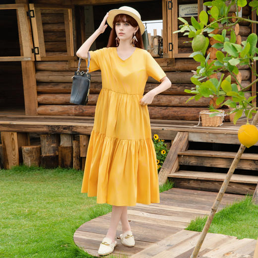 谜底连衣裙短袖2025夏季新款简约风V领纯色中长裙塔裙257ML7749 商品图1