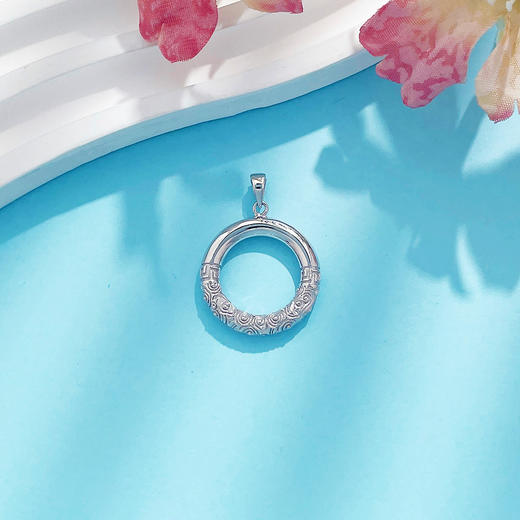 【限时8.8折】【线上铂金馆】PT950 #平安 #复古风 铂金实心如意祥云纹平安扣吊坠卷草纹吊坠(PTDZ00005-2)预售产品下单后不退款不退货不换货不补差价) 商品图0