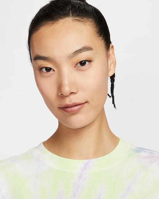 Nike 耐克Sportswear 夏日轻醒系列女子扎染风T恤IF0612-731 商品图3