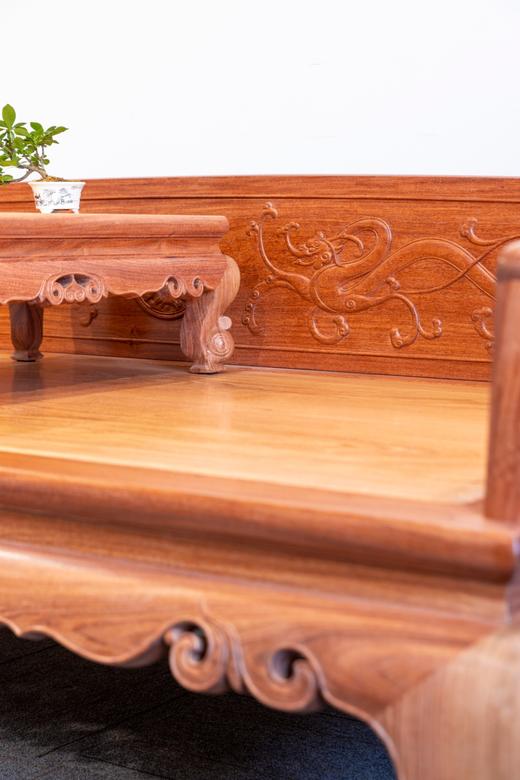 红桥红  家具严选  缅甸花梨（大果紫檀）【双龙捧寿 卷珠腿罗汉床】空间搭配 商品图5