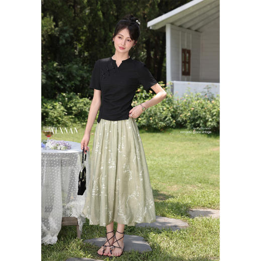 鹿向南「绿意雅致」森系印花绿色花苞半身裙女夏季小个子长款裙子L53609 商品图1