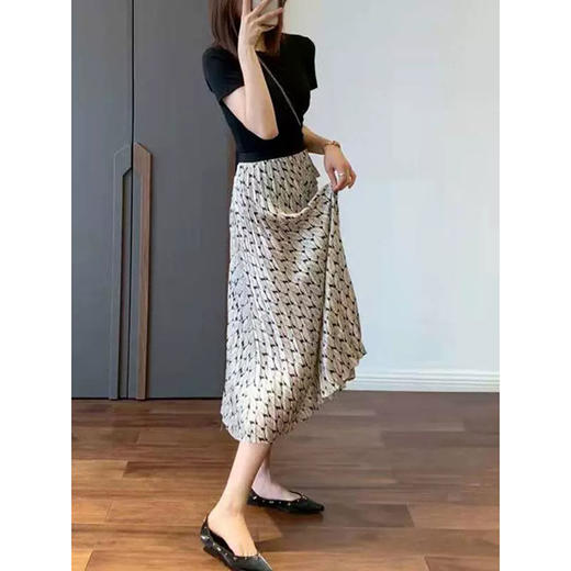 丁摩 温柔风碎花百褶高腰a字显瘦半身裙子女春夏新款气质中长裙5ZF-9635 商品图1