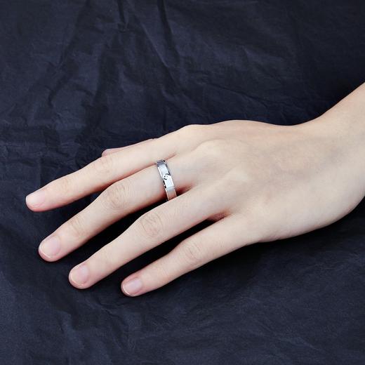 【限时8.8折】【线上铂金馆】PT950 【国际铂金协会】铂金拉丝螺丝纹固口圈戒(BJZ00002)预售产品下单后不退款不退货不换货不补差价) 商品图2