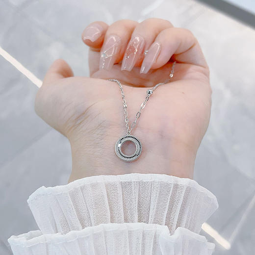 【限时8.8折】PT950 【国际铂金协会  精品】铂金空心AB调节几何环形鱼鳞平安扣套链(BTL00385)预售产品下单后不退款不退货不换货不补差价)预售产品下单后不退款不退货不换货不补差价 商品图3