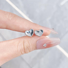 【限时8.8折】【线上铂金馆】PT950 铂金实心鱼鳞爱心心形耳饰耳钉（直针配铂金耳迫）(PTES00110)预售产品下单后不退款不退货不换货不补差价)