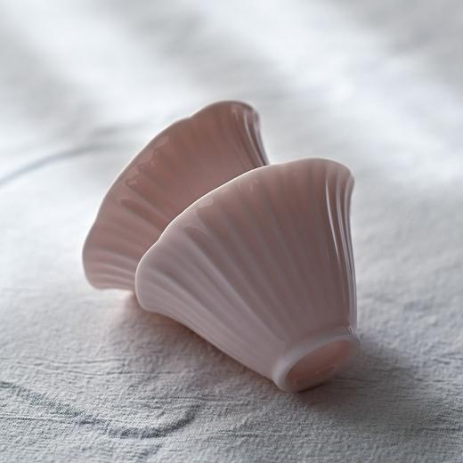 「景德镇玉泥樱粉釉花口喇叭杯」小号陶瓷家用白瓷高温颜色釉品茗杯 商品图0