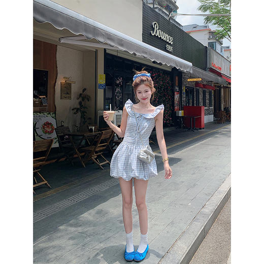 <曾小咸推荐>现货秒杀！卖完不补 ！微信打折价！蓝色格纹木耳边花苞连衣裙 日常199.99 立减100 秒杀99.99！ 商品图1