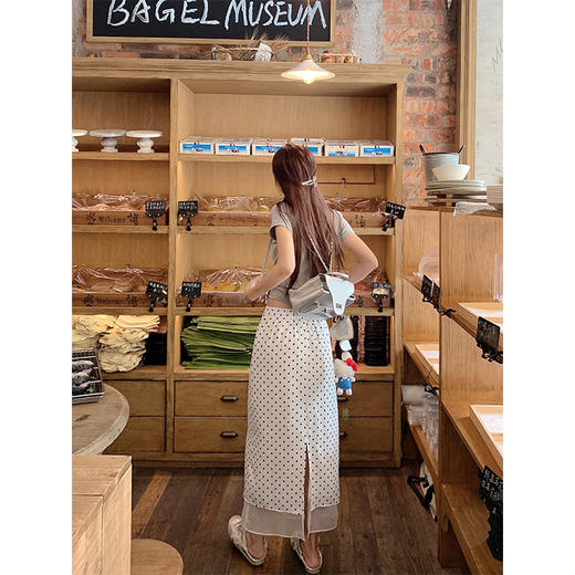 【149元任选2件】最后一波现货！白色波点a字包臀半身裙 商品图4