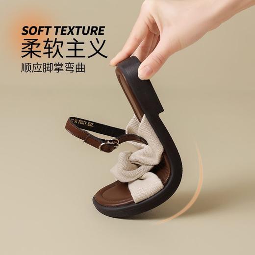 ZHR则则轻便平底凉鞋女2025夏季新款宽脚爆款拖鞋交叉带沙滩女鞋 商品图4