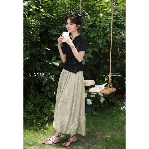 鹿向南「绿意雅致」森系印花绿色花苞半身裙女夏季小个子长款裙子L53609 商品图3