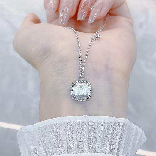 【限时8.8折】【线上铂金馆】PT950 #小方糖 【国际铂金协会】铂金实心拉丝面包几何方块套链(BTL00367)预售产品下单后不退款不退货不换货不补差价) 商品图1