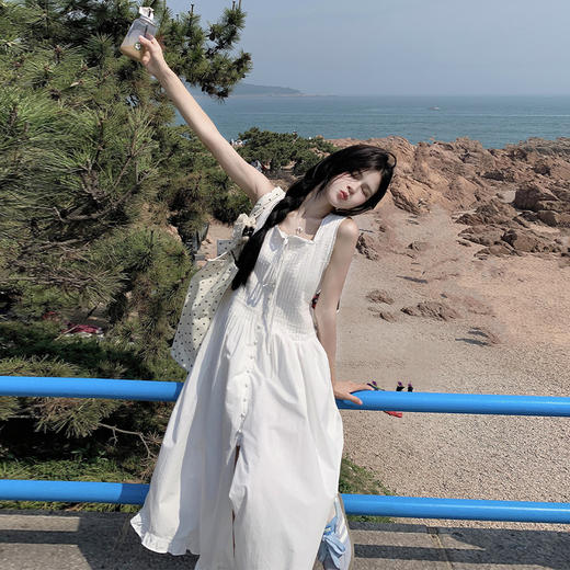 西遇法式初恋小白裙女夏季新款旅游收腰方领无袖吊带连衣裙SS050809 商品图2
