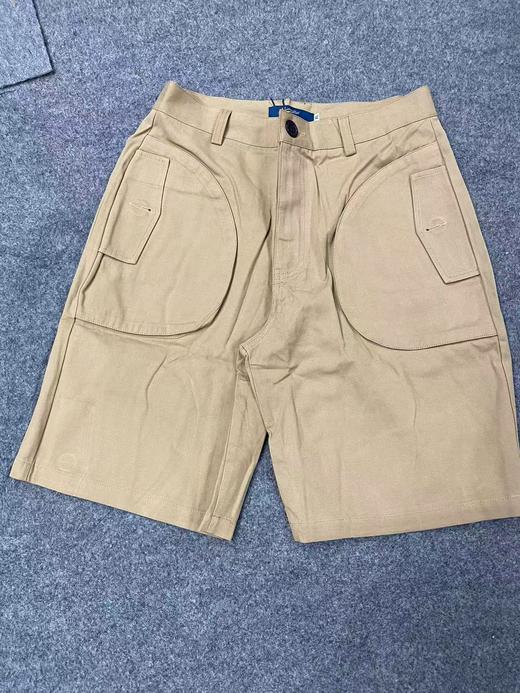 设计款大口袋休闲短裤 商品图5