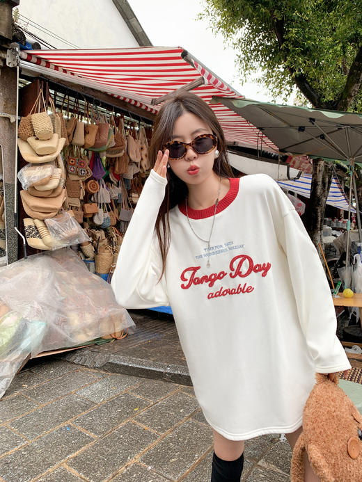 <曾小咸推荐>现货秒杀 ！微信超特价！2色字母绣花加绒T恤 日常139.99 立减60 秒杀79.99！！ 商品图14