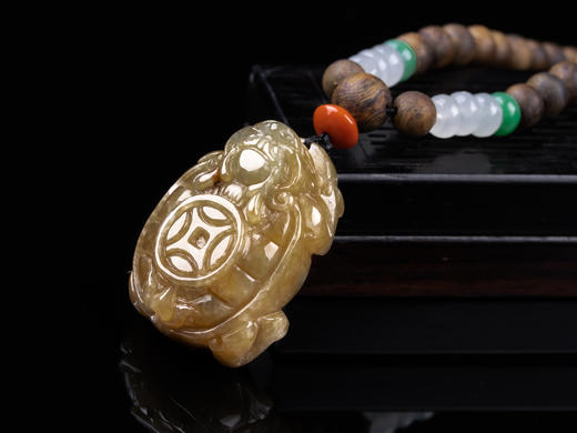 XY0360沉香+黄翡金钱龙龟挂件 商品图4