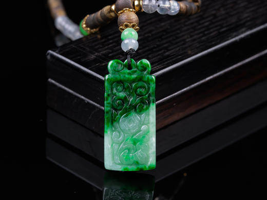 XY0359沉香+翡翠仿古祥纹无事牌挂件 商品图3