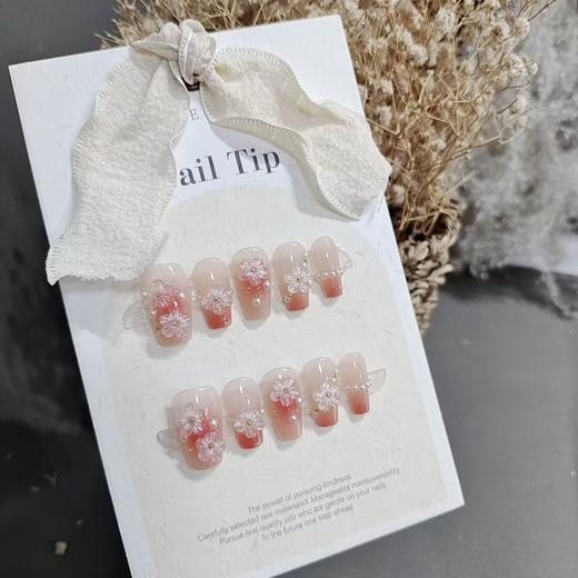 【立体花朵点缀】穿戴甲10片S078蜜语花遇短梯可爱花朵腮红清新显白立体时尚气质甲。ry 商品图0