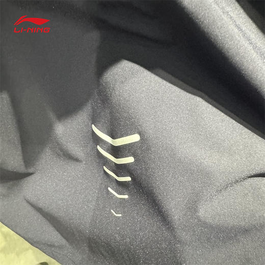 李宁运动风衣2025夏季新款男子荣耀系列防泼水透气外套 AFDVA43 商品图3