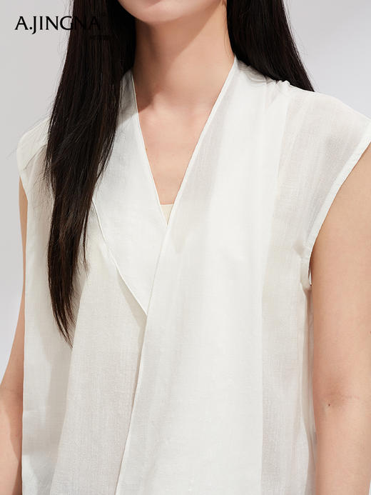 【灵动透气】阿菁娜醋酸不对称V领无袖个性结构上衣F30X202021 商品图3