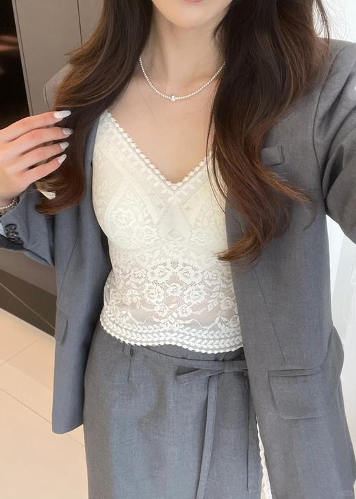 真的被惊艳到了！美哭😭【法式氛围感重工蕾丝吊带&背心】自带Bra 颜值在线！质感在线！ 不管是单穿！还是内搭穿！ 显得人立马有气质了！秒变财阀千金！ 商品图14