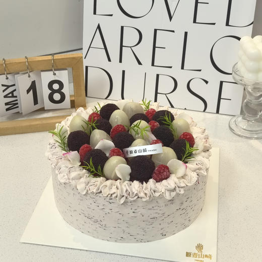 夏日杨梅荔枝蛋糕 商品图0