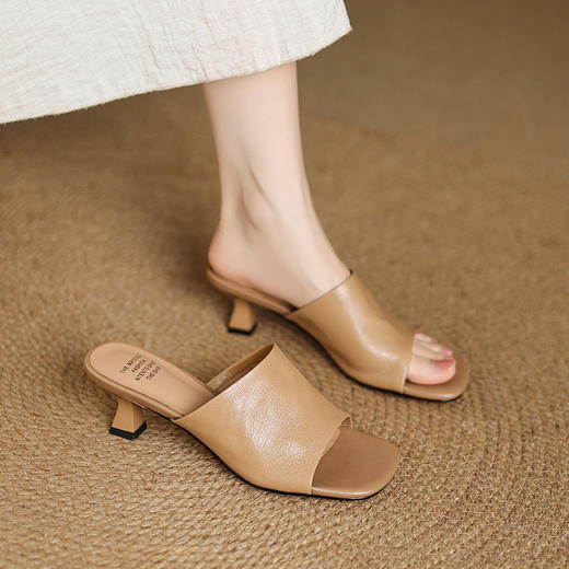 【预售5天】复古软羊皮一字带拖鞋女外穿夏季新款真皮方头露趾凉鞋DS&1818 商品图2