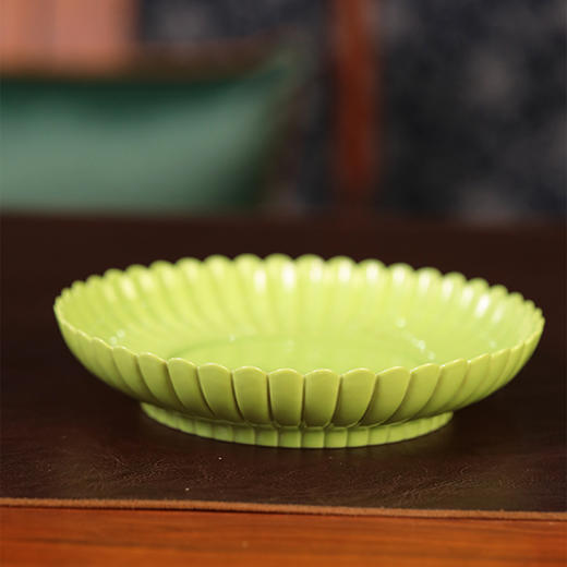 倚云煮泉菊瓣壶承苹果绿釉 商品图4