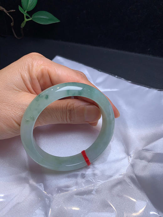 620072，54.6飘花手镯，很油润，飘清新蓝花，干净清爽 商品图5