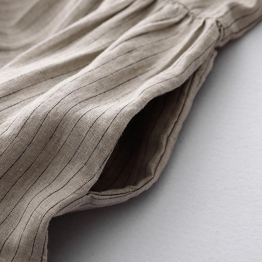 雀说新款文艺宽松大码女装压褶米色背心竖条纹连衣裙AL3639 商品图2